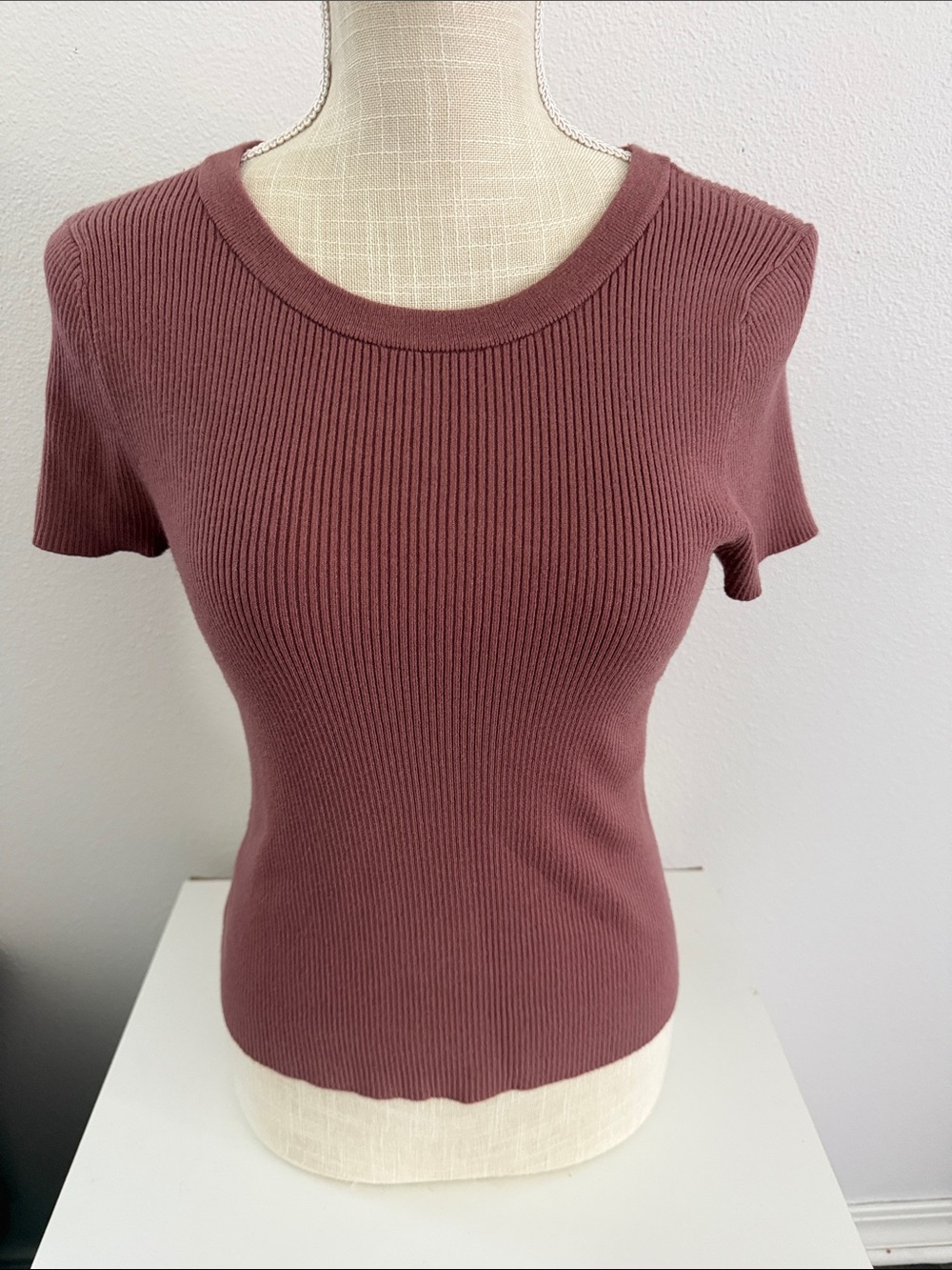 Victoria's Secret Ribbed Short Sleeve Crewneck — Mauve